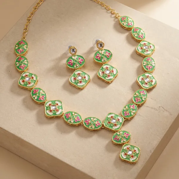 Shimmering_Glittering_Green_Meenakari_Jewellery_Sets_For_Women