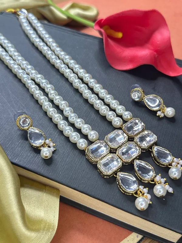 Two_Layer_White_Pearl_And_Copper_Alloy_Jewellery_Set_For_Women