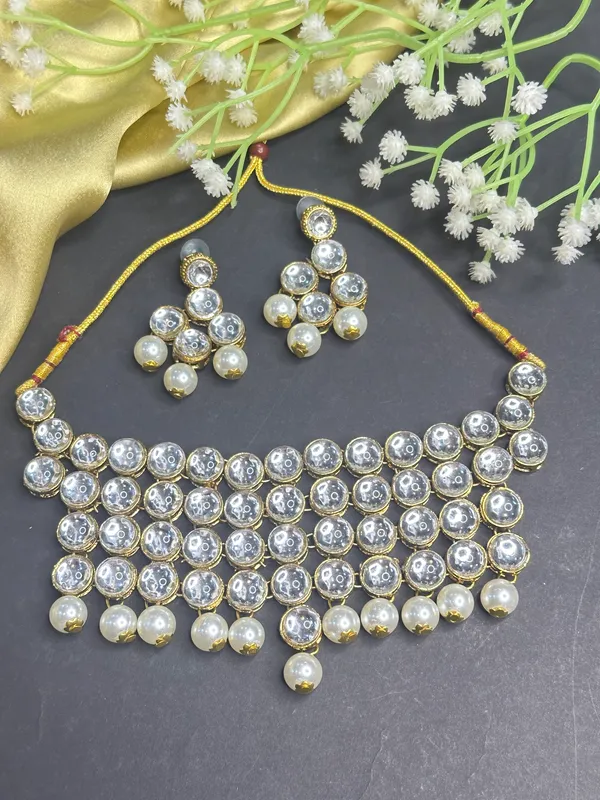 Traditional_Copper_Plated_Kundan_Chokar_Necklace_Set_For_Women