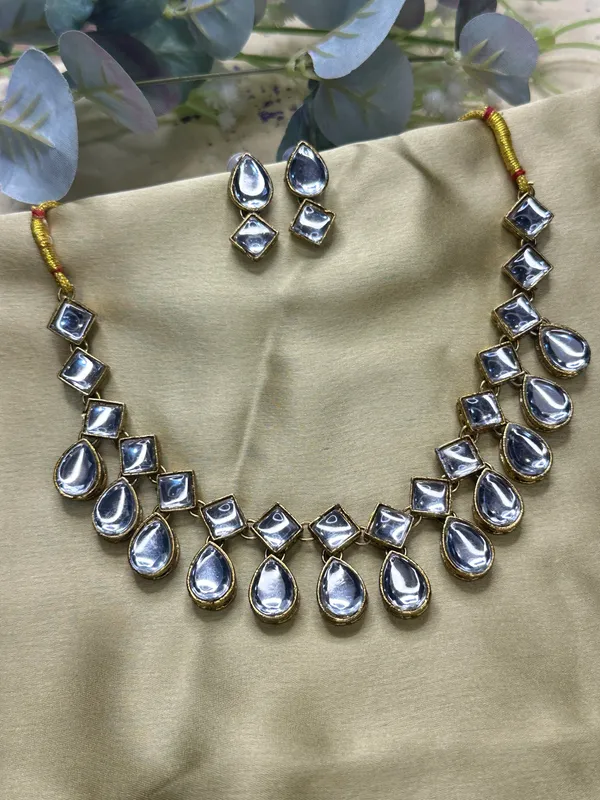 Gold_Alloy_Copper_Jewellery_Set_For_Women