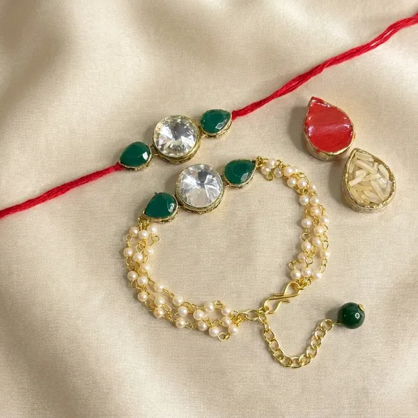 Dhivara_Designer_Bhaiya_Bhabhi_Rakhi_With_Roli_Chawal
