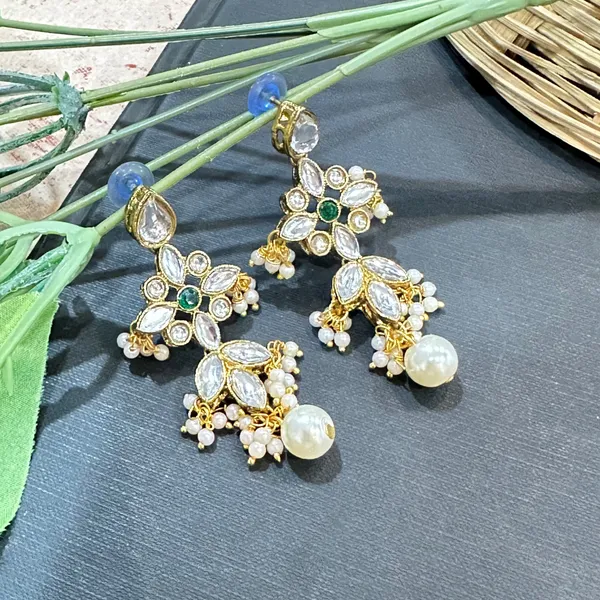 Traditional_Kundan_Alloy_Copper_Plated_Earring_For_Women