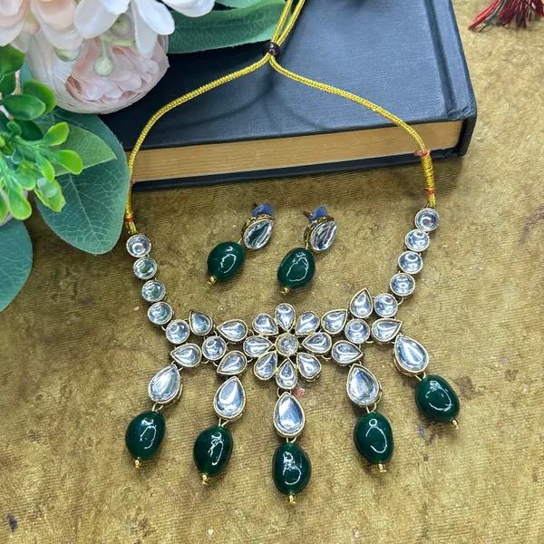 Green_Beads_Alloy_Metal_Copper_Plated_Chokar_Set_For_Women