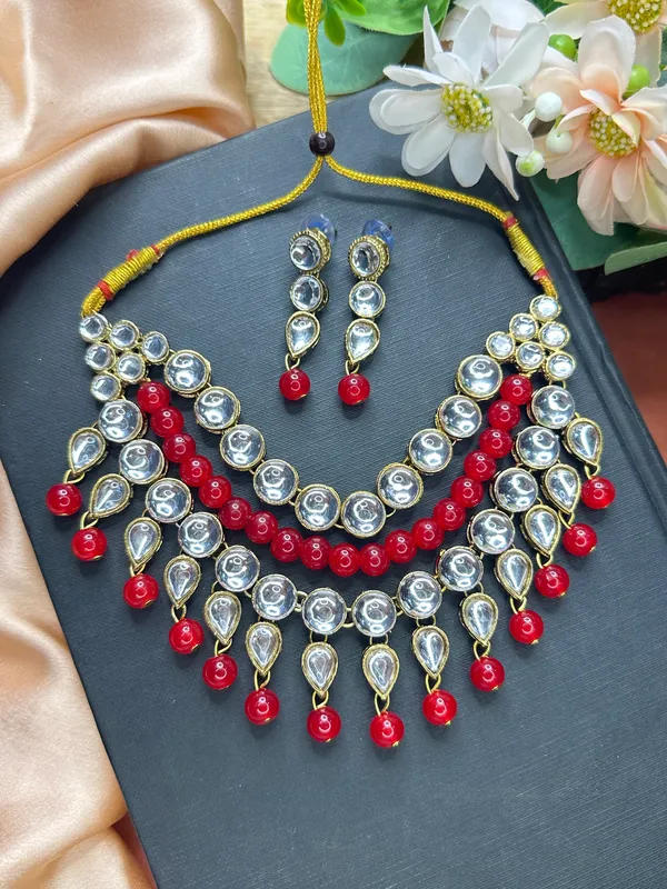 Red_Alloy_Kundan_Chokar_Jewellery_Set_For_Women