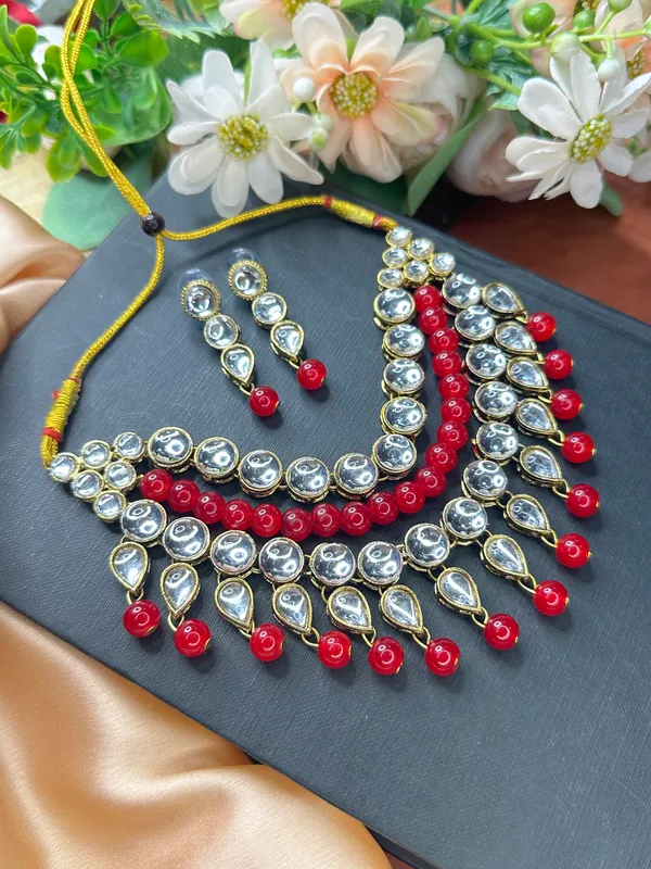 Red_Alloy_Kundan_Chokar_Jewellery_Set_For_Women