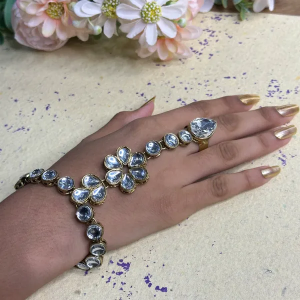 Gold_Alloy_Charm_Bracelet_For_Women