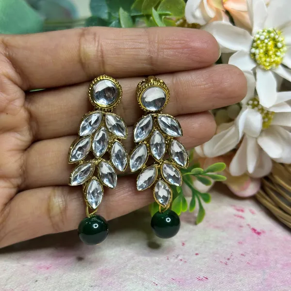 Kundan_And_Alloy_Earring_For_Women