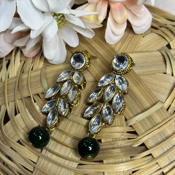Kundan_And_Alloy_Earring_For_Women
