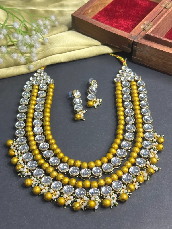 Four_Layer_Golden_Glass_Pearl,_Alloy_Copper_Jewellery_Set_For_Women
