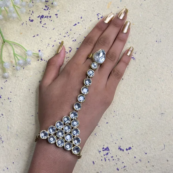 Gold_Alloy_Charm_Bracelet_For_Women