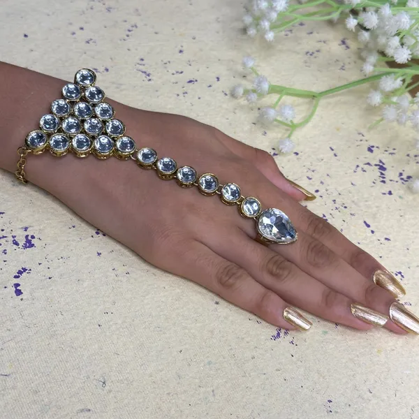 Gold_Alloy_Charm_Bracelet_For_Women