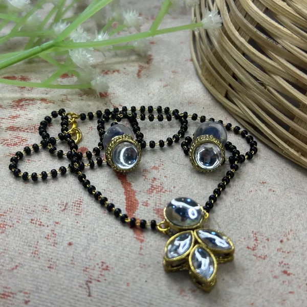 18_Inch_Allure_Fusion_Kundan_Mangalsutra_For_Women