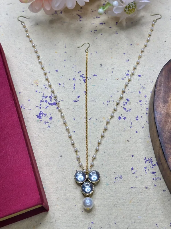 White_Alloy_Maang_Tikka_For_Women