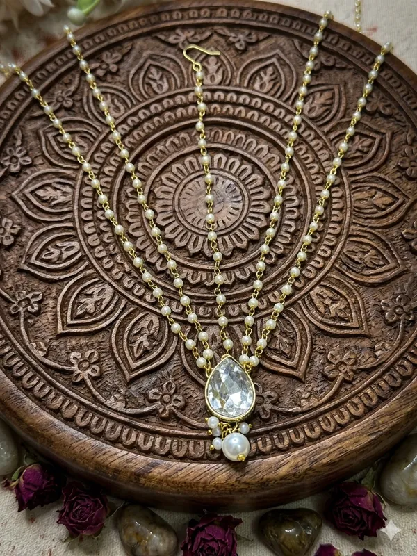 White_Alloy_Maang_Tikka_For_Women