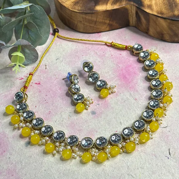 Traditional_Yellow_Pearl_Copper_Plated_Enamel_Crafted__Necklace_Set