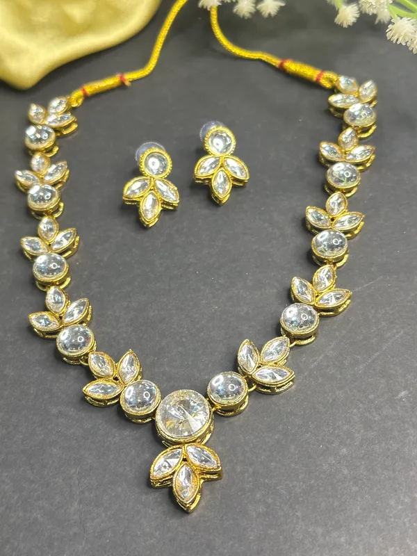 Gold_White_Alloy_Jewellery_Set_For_Women