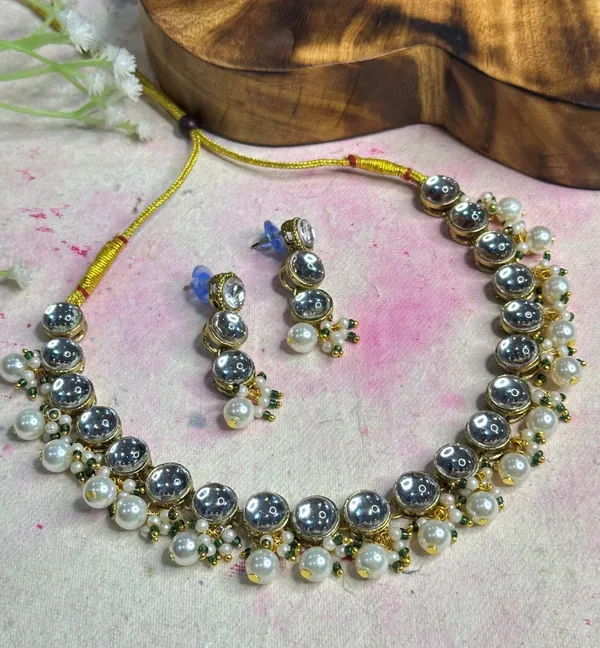 Traditional_White_Pearl_Copper_Plated_Enamel_Crafted__Necklace_Set