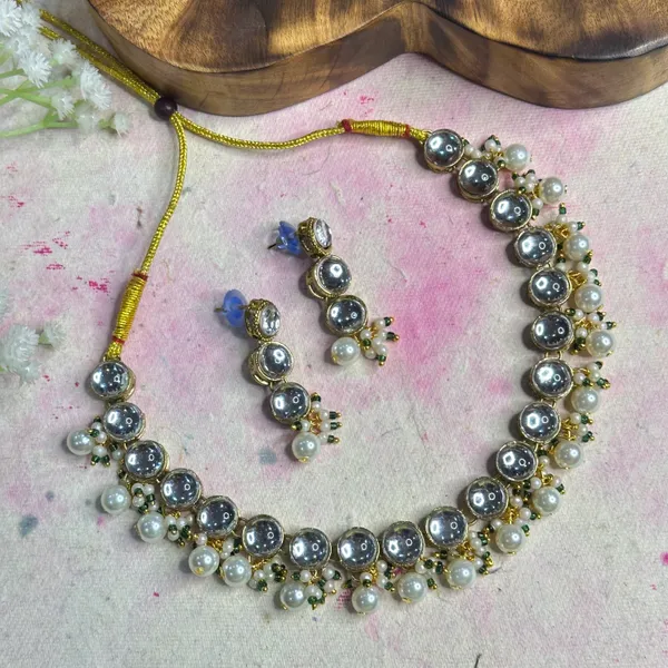 Traditional_White_Pearl_Copper_Plated_Enamel_Crafted__Necklace_Set