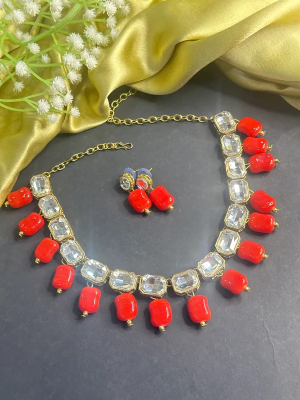 Alloy_And_Kundan_Antique_Red_Beads_Necklace_Set