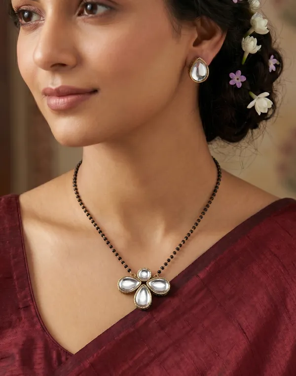 18_Inch_Alloy_Kundan_Daily_Wear_Mangalsutra_For_Women
