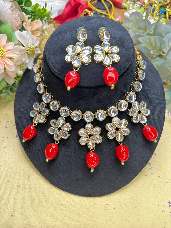 Red_Alloy_Jewellery_Set_For_Women