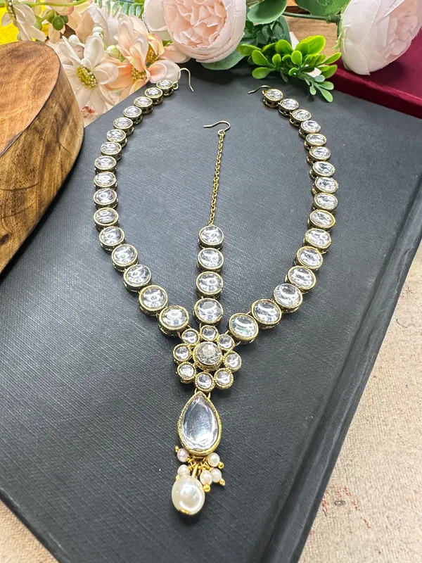 White_Alloy_Maang_Tikka_For_Women