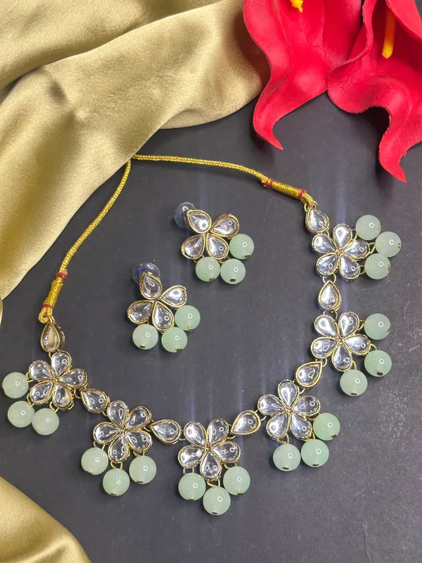 Light_Green_Alloy_Kundan_Jewellery_Set_For_Women