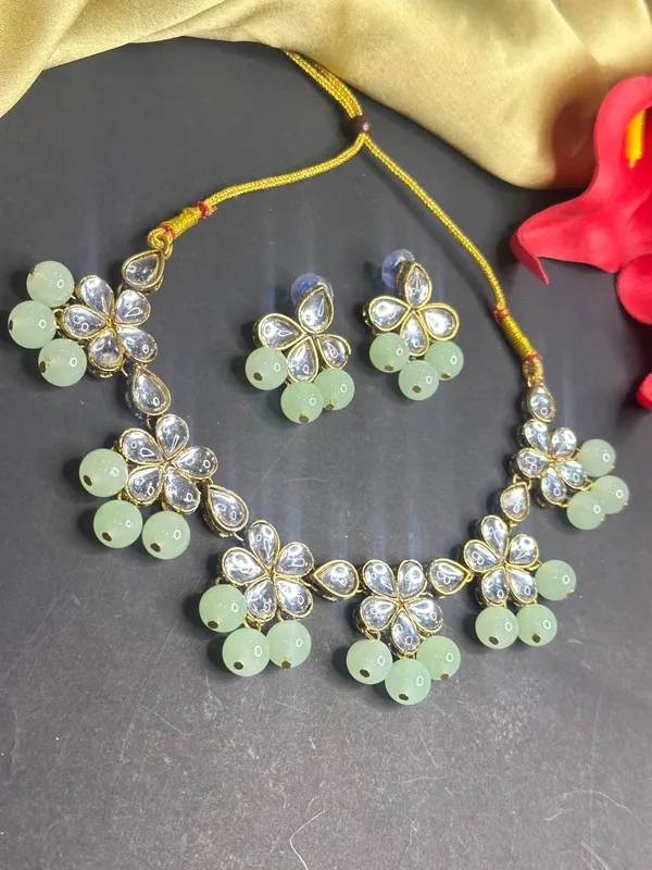Light_Green_Alloy_Kundan_Jewellery_Set_For_Women