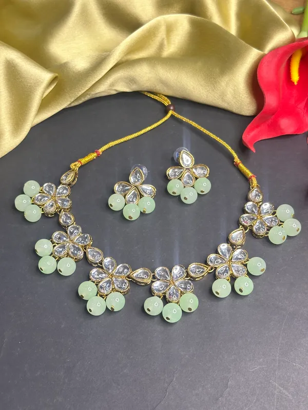 Light_Green_Alloy_Kundan_Jewellery_Set_For_Women