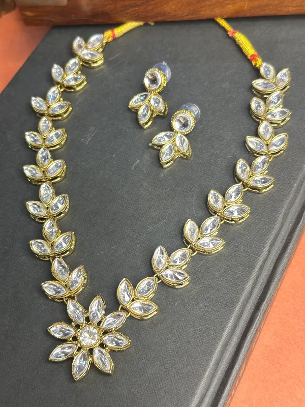 Copper_Plated_Twinkling_Leaves_Necklace
