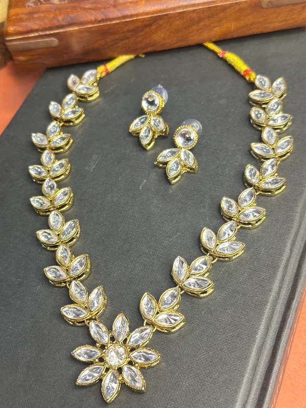 Copper_Plated_Twinkling_Leaves_Necklace