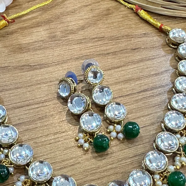 Traditional_Green_Pearl_Copper_Plated_Enamel_Crafted__Necklace_Set