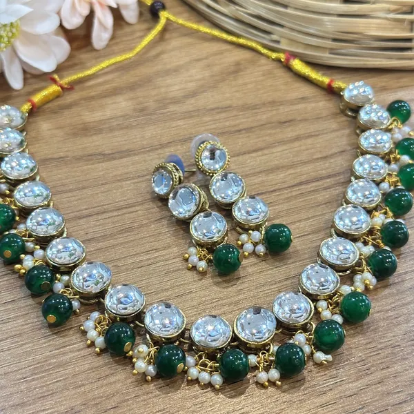 Traditional_Green_Pearl_Copper_Plated_Enamel_Crafted__Necklace_Set