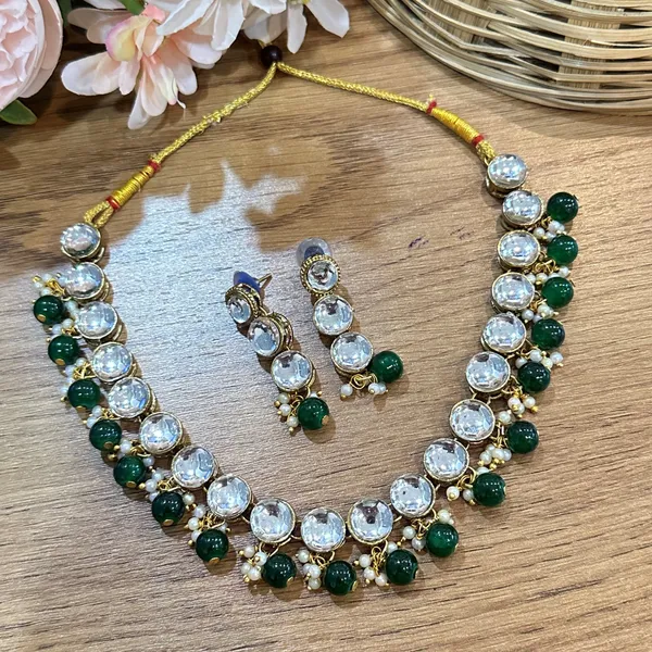 Traditional_Green_Pearl_Copper_Plated_Enamel_Crafted__Necklace_Set