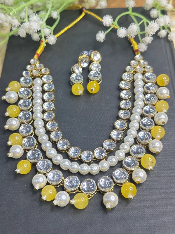 Yellow_Kundan_And_Alloy_Jewellery_Set_For_Women_|_Necklace_And_Earings