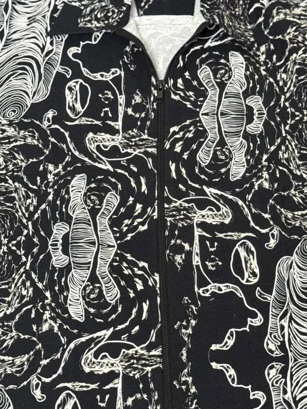 SASA_BEYOND_THE_EYE_BLACK_ZIPPER_SHIRT_