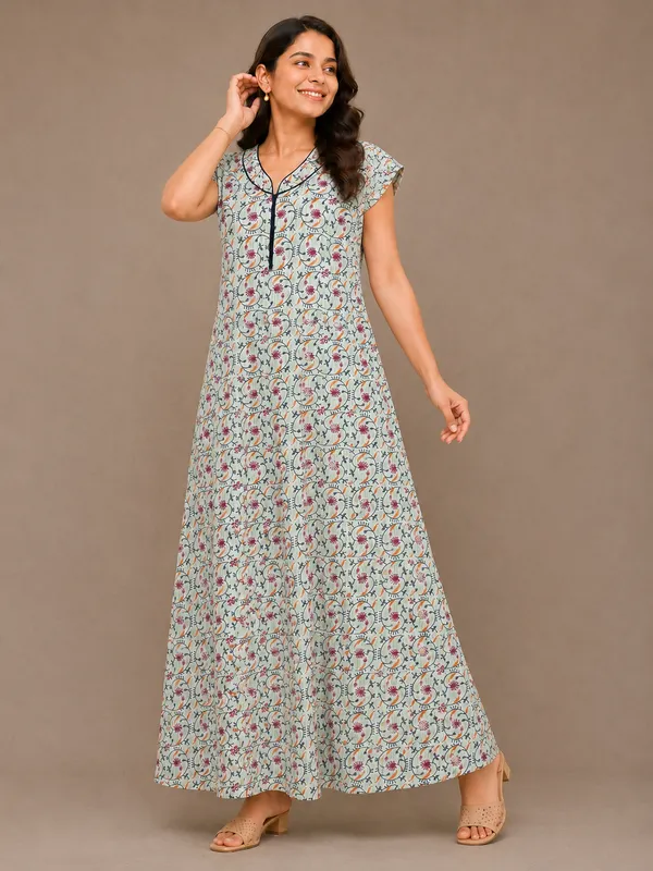 Women's_Off-White_Floral_Kalamkari_Print_Cotton_Nighty_-_Elegant_V-Neck_Nightdress_with_Piping