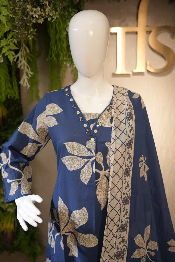 Royal_Blue_Cotton_Printed_Suit_With_Printed_Dupatta_For_Women