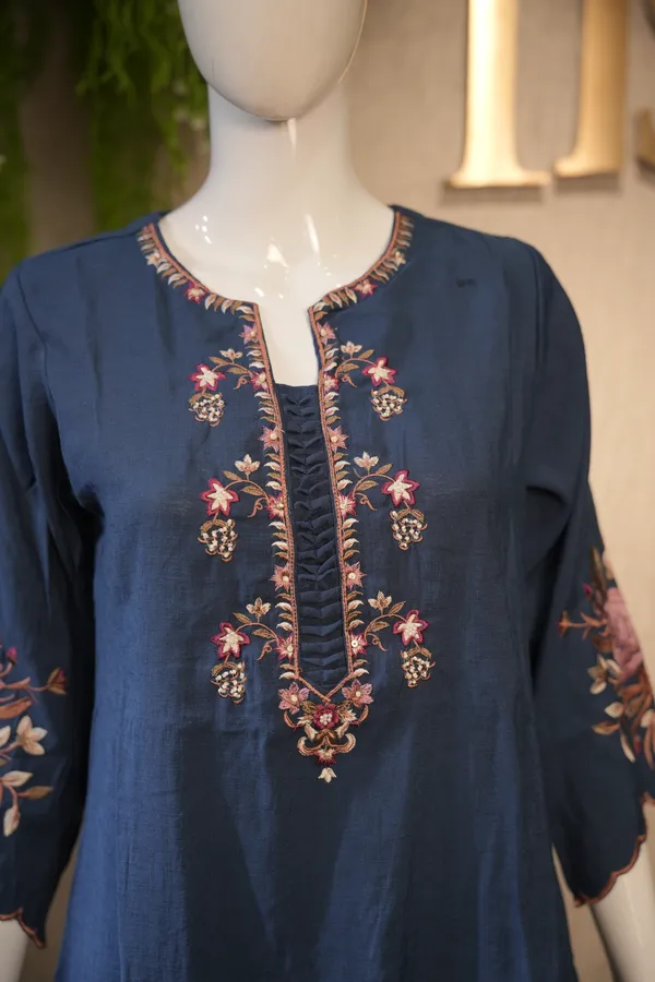 Royal_Blue_Cotton_Suit_With_Dupatta_For_Women