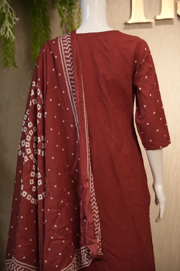 Maroon_Cotton_Bandhani_Suit_With_Bandhani_Printed_Dupatta_For_Women