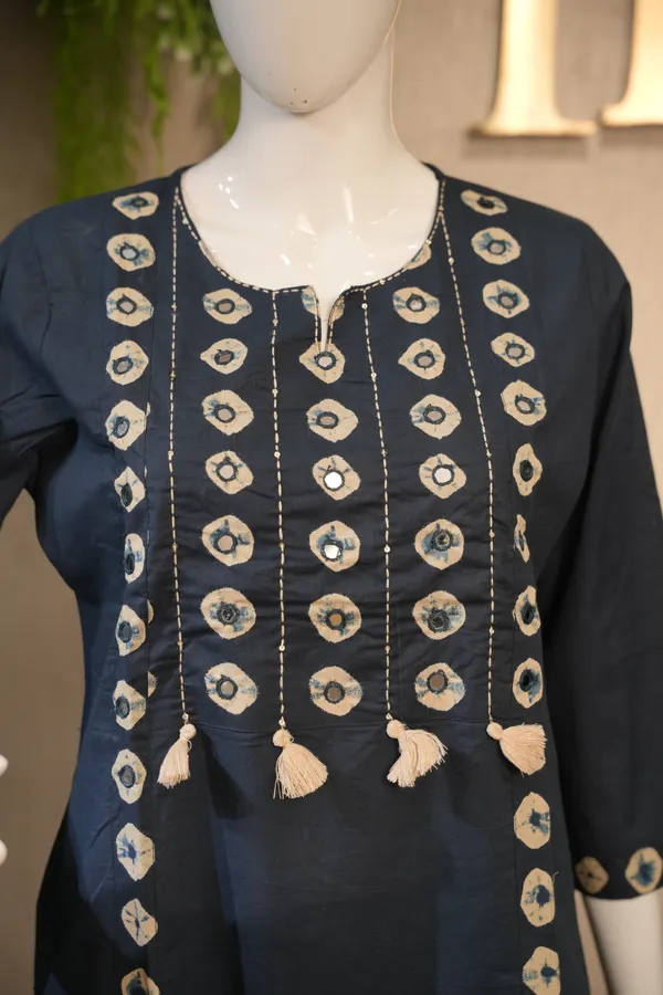 Navy_Blue_Cotton_Printed_Suit_With_Mirror_Work_Dupatta_For_Women