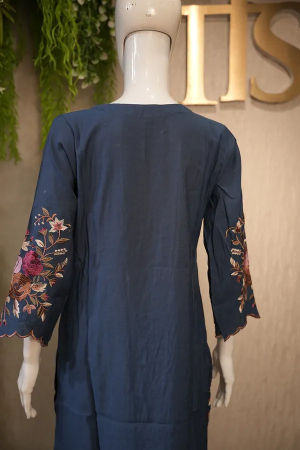Royal_Blue_Cotton_Suit_With_Dupatta_For_Women