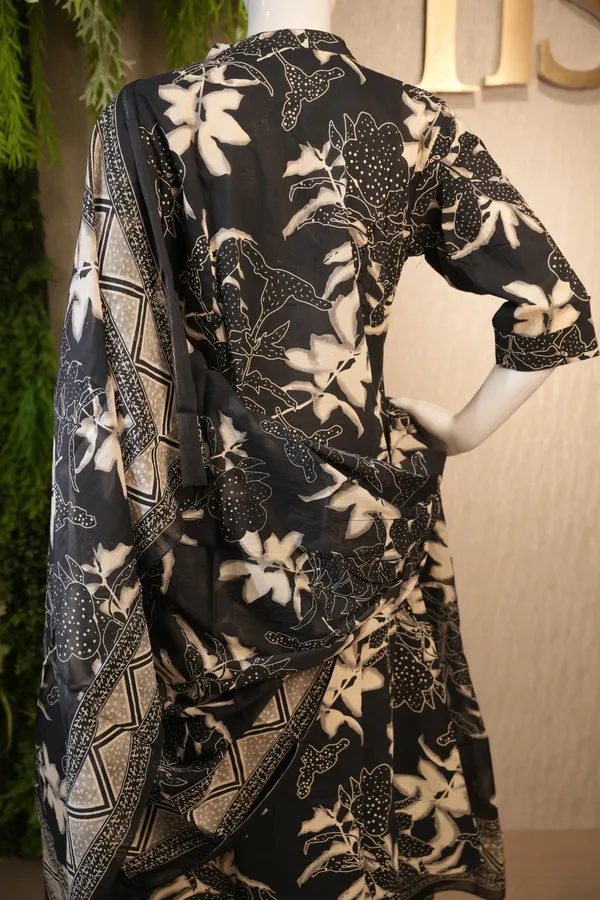 Black_Cotton_Suit_For_Women
