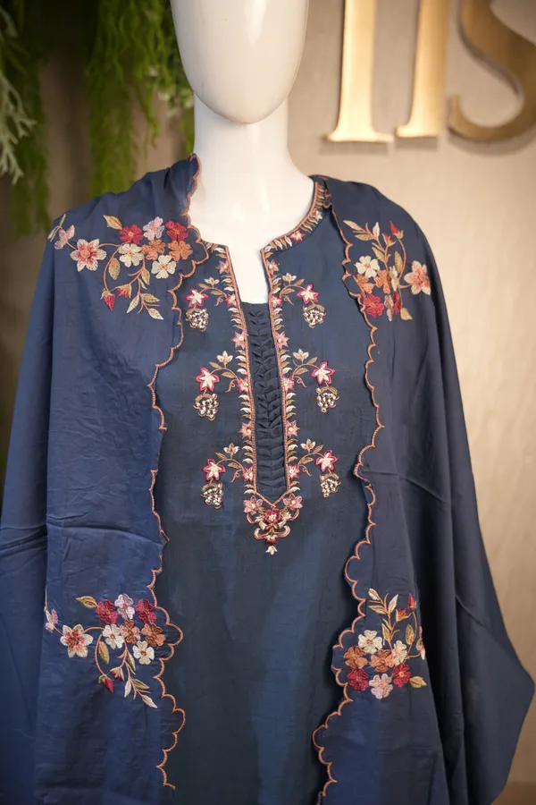 Royal_Blue_Cotton_Suit_With_Dupatta_For_Women