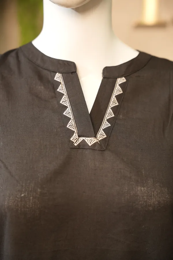 Black_Cotton_Kurti_For_Women