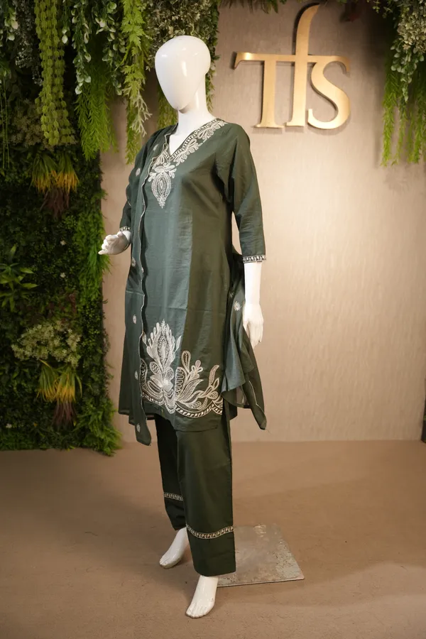 Green_Cotton_Suit_With_Dupatta_For_Women
