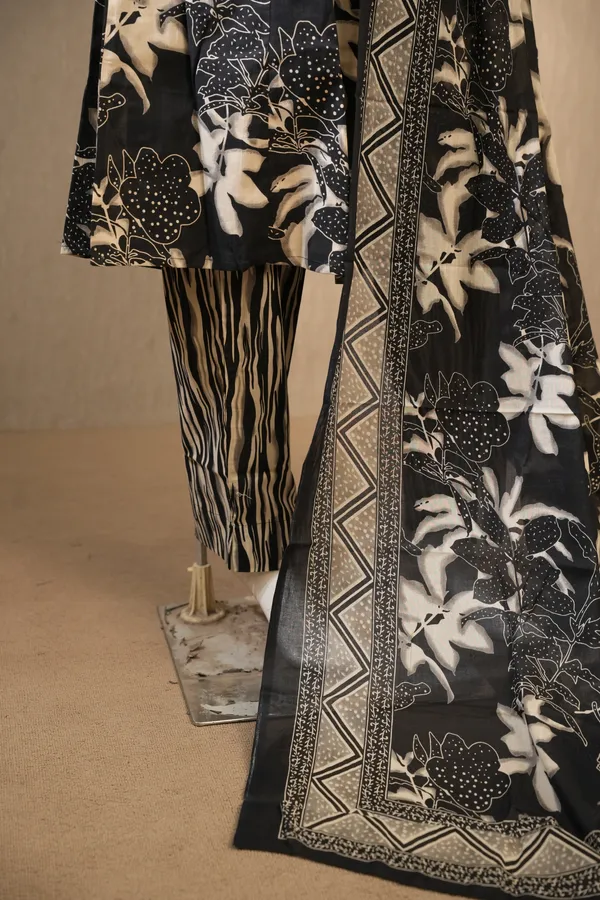Black_Cotton_Suit_For_Women