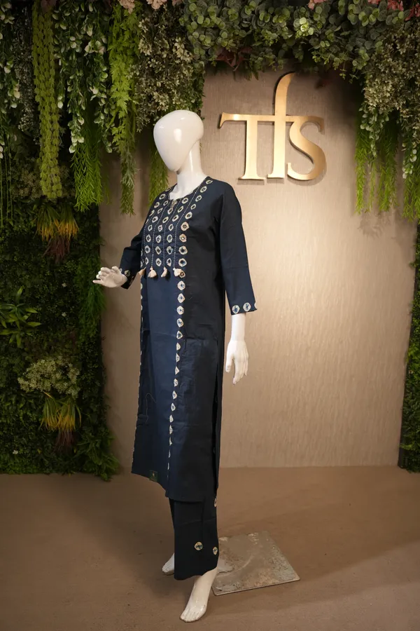 Navy_Blue_Cotton_Printed_Suit_With_Mirror_Work_Dupatta_For_Women