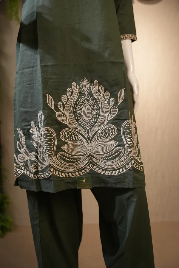 Green_Cotton_Suit_With_Dupatta_For_Women