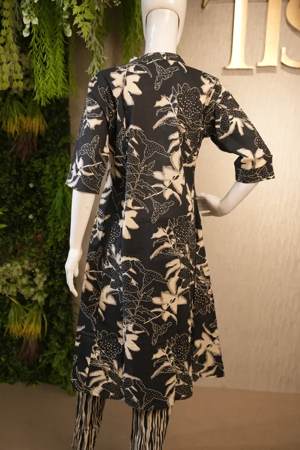 Black_Cotton_Suit_For_Women